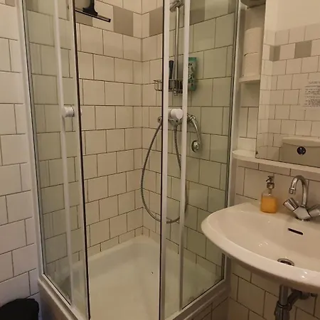 Quiet 2-Room Flat, Walking Distance To City Centre Wien Exterior foto